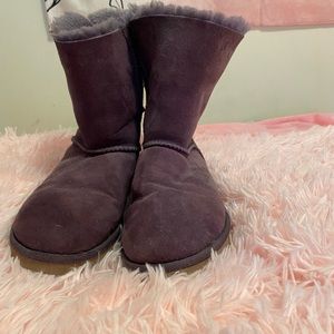 Used purple Bailey bows Ugg’s size 8.
